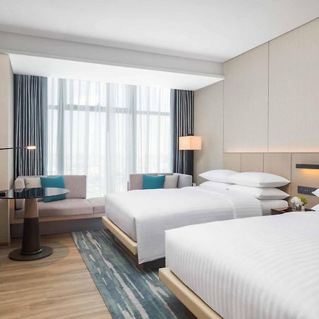 Готель Courtyard By Marriott Shenzhen Bao'An Екстер'єр фото