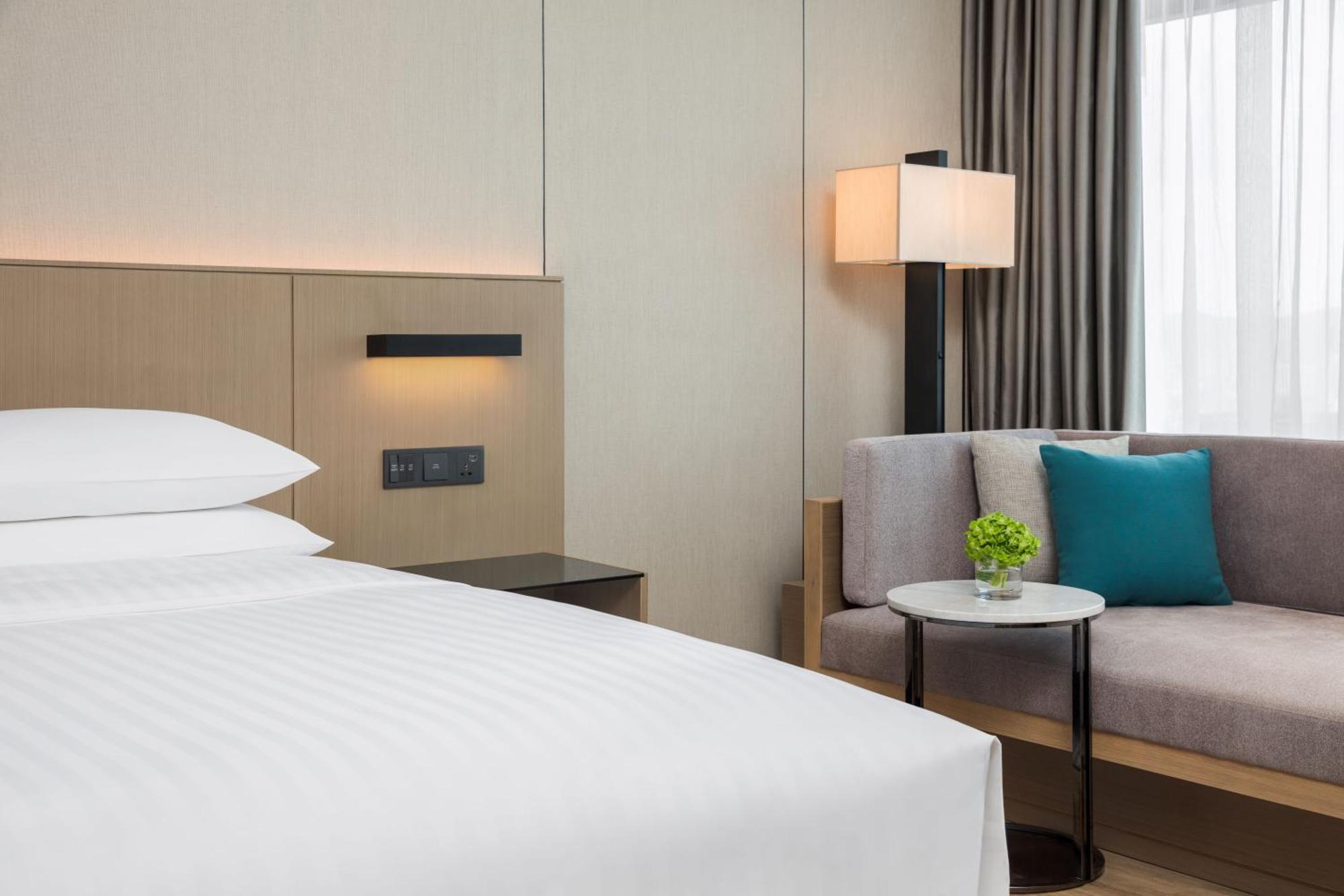 Готель Courtyard By Marriott Shenzhen Bao'An Екстер'єр фото